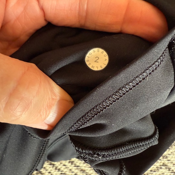 Lululemon Black High-Waisted Wunder Under 23” Leggings - Picture 10 of 13